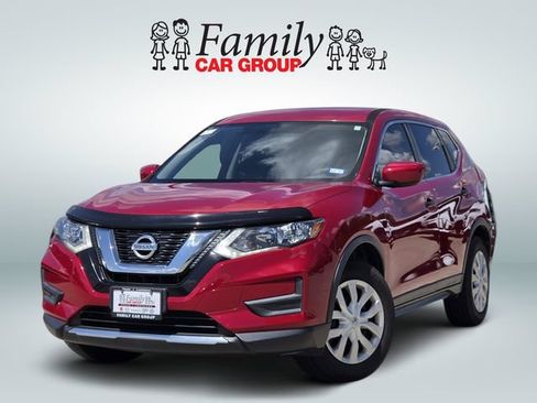 Used 2017 Nissan Rogue S AWD/4WD image 1