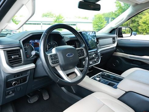 Used 2024 Ford Expedition Max XLT RWD image 26