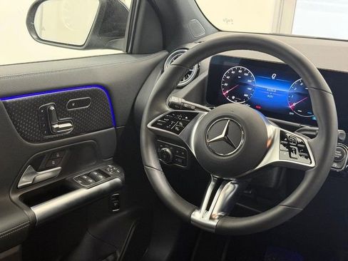 Certified 2025 Mercedes-Benz GLA 250 4MATIC image 11
