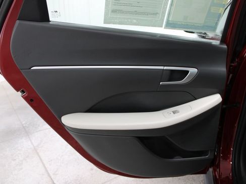 Used 2024 Hyundai Sonata SEL FWD image 21