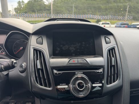 Used 2014 Ford Focus ST w/ Equipment Group 202A FWD image 17