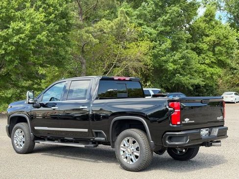 New 2026 Chevrolet Silverado 2500 High Country w/ Technology Package AWD/4WD image 8