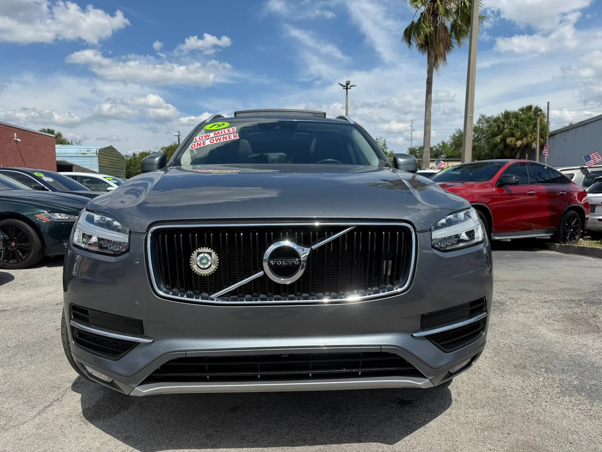 Used 2019 Volvo XC90 T5 Momentum AWD/4WD image 2