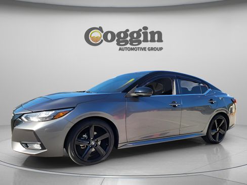 Certified 2022 Nissan Sentra SR w/ Midnight Edition image 1