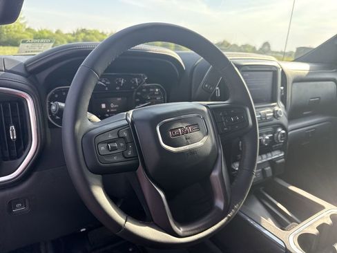 Certified 2022 GMC Sierra 1500 AT4 w/ AT4 Premium Package image 17