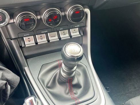 Used 2022 Subaru BRZ Premium RWD image 16