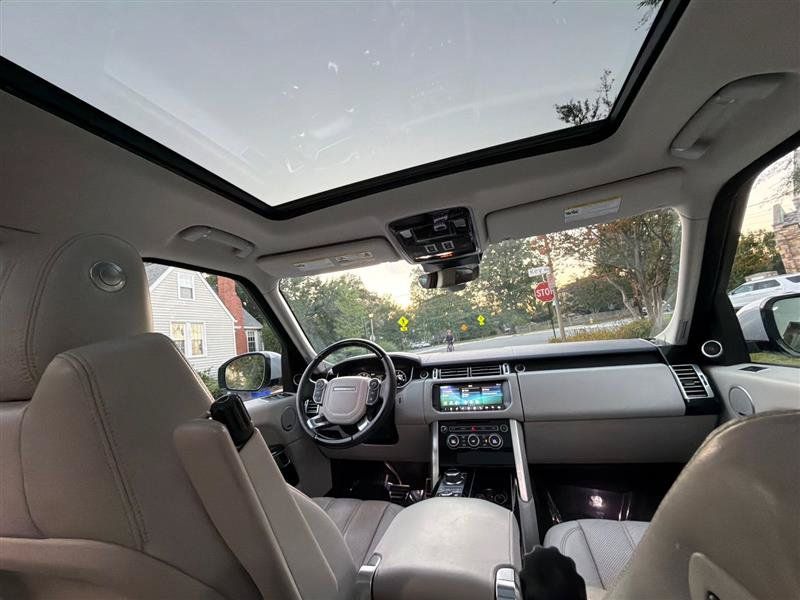 Used 2017 Land Rover Range Rover Supercharged AWD/4WD image 26