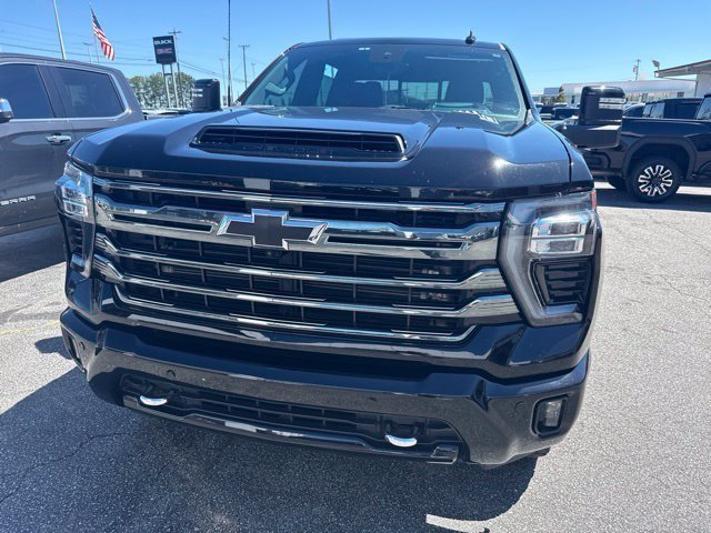 Used 2024 Chevrolet Silverado 2500 High Country w/ Midnight Edition AWD/4WD image 9