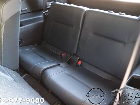 Used 2025 Mitsubishi Outlander SE AWD/4WD image 17