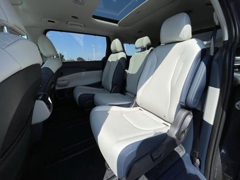 New 2026 Kia Carnival SX image 27