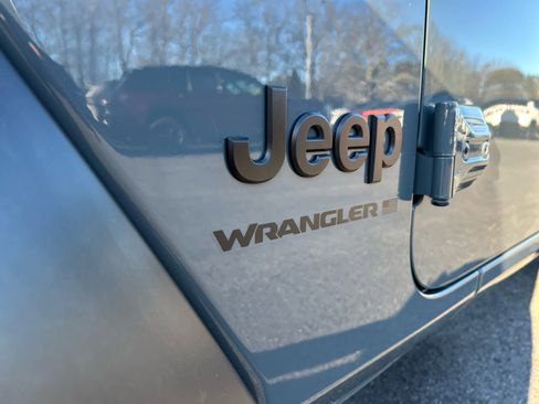 Used 2025 Jeep Wrangler Sport S image 50