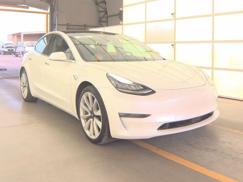 Used 2020 Tesla Model 3 Long Range image 5