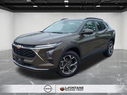 Used 2024 Chevrolet Trax LT w/ Sunroof Package