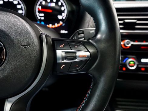 Used 2018 BMW M2 image 58