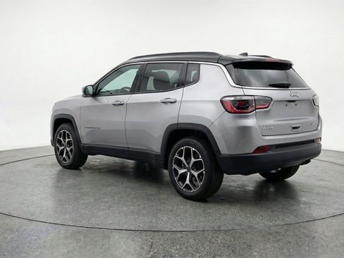 Used 2025 Jeep Compass Limited AWD/4WD image 6