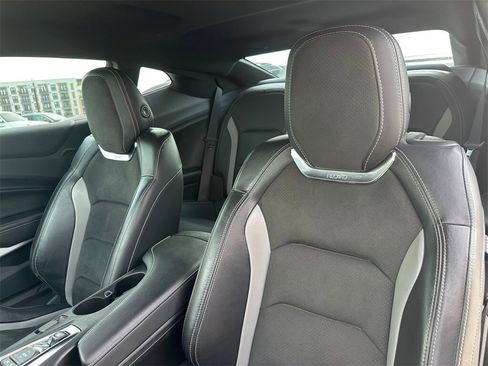 Used 2022 Chevrolet Camaro SS image 9