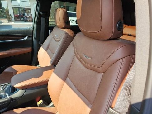 Used 2025 Cadillac XT5 Sportv image 35