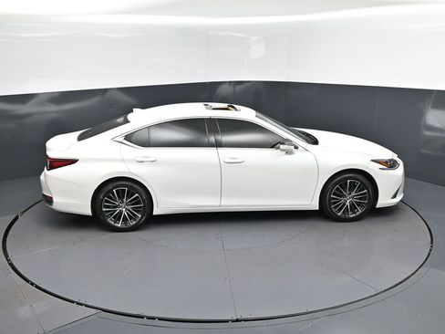 Certified 2024 Lexus ES 250 w/ Premium Package image 35