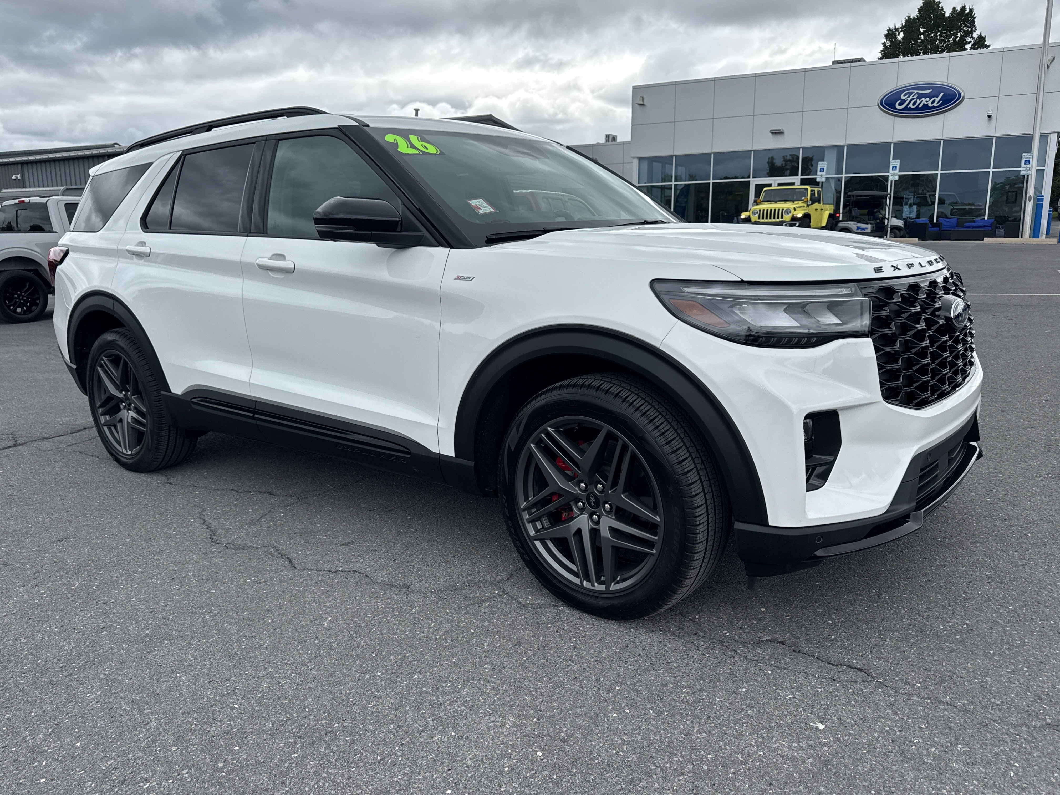 Used 2026 Ford Explorer ST-Line w/ ST-Line Street Pack AWD/4WD image 1