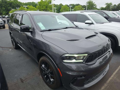 Used 2023 Dodge Durango R/T w/ Blacktop Package AWD/4WD image 2