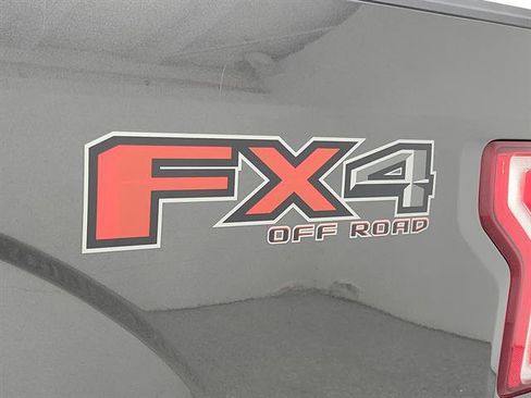Used 2020 Ford F150 XLT w/ Equipment Group 302A Luxury AWD/4WD image 7