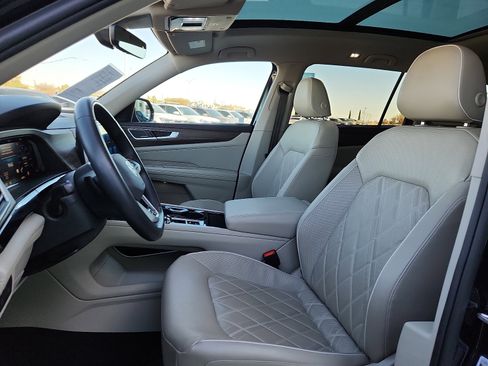 Used 2024 Volkswagen Atlas SEL Premium R-Line image 13