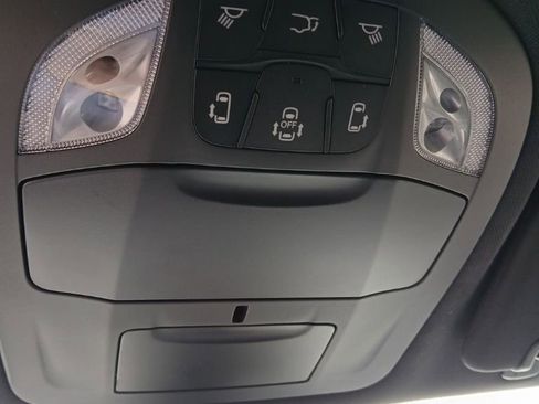 New 2027 Chrysler Pacifica Select AWD/4WD image 21
