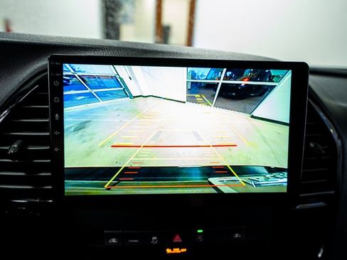 Used 2020 Mercedes-Benz Metris Passenger image 47