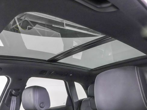 Used 2024 Audi Q5 e Premium Plus w/ Premium Plus Package image 33