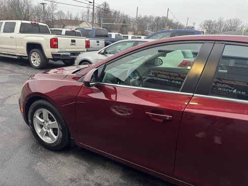 Used 2015 Chevrolet Cruze LT image 6