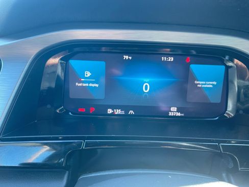 Used 2025 Volkswagen Atlas Cross Sport SE image 42