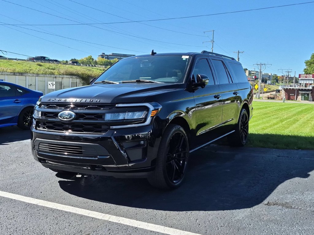 Used 2022 Ford Expedition Max Limited AWD/4WD image 5