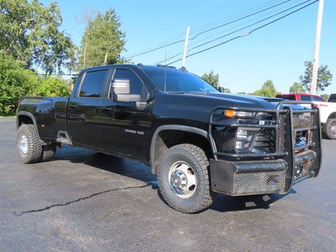 Used 2024 Chevrolet Silverado 3500 LT w/ Convenience Package AWD/4WD image 6