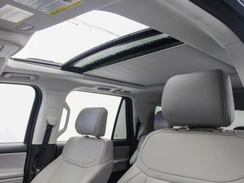 Certified 2025 Ford Expedition Active AWD/4WD image 15