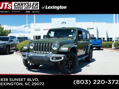 Used 2022 Jeep Wrangler Unlimited Sahara w/ Cold Weather Group AWD/4WD image 1