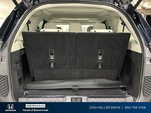 Used 2025 Land Rover Discovery S AWD/4WD image 30