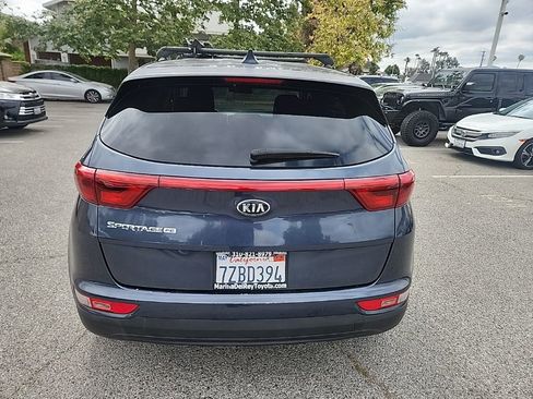 Used 2018 Kia Sportage LX FWD image 4