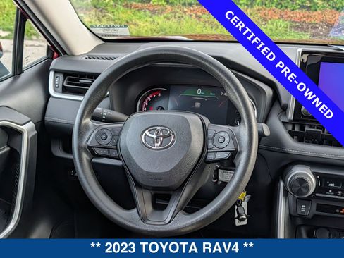 Used 2023 Toyota RAV4 LE AWD/4WD image 17