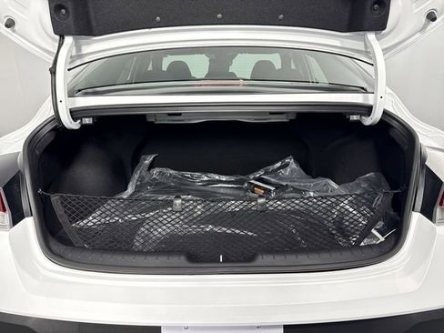 Used 2025 Hyundai Elantra Hybrid FWD image 42