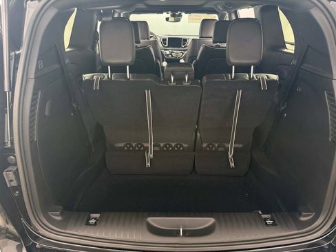 New 2026 Chrysler Pacifica Limited w/ S Appearance Package image 18