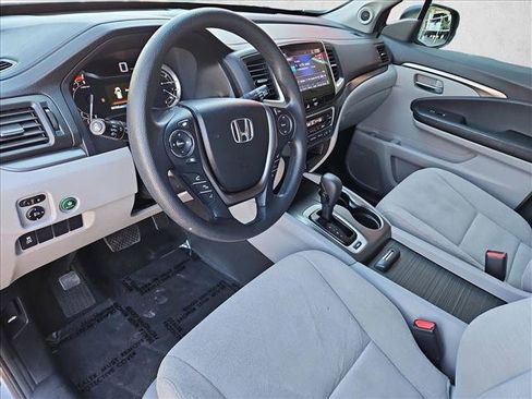 Used 2017 Honda Pilot EX image 12