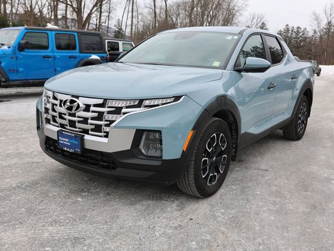 Certified 2024 Hyundai Santa Cruz SE image 3