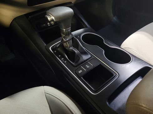 Used 2019 Kia Sorento AWD image 26
