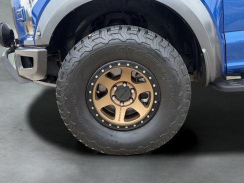 Used 2017 Ford F150 Raptor w/ Equipment Group 802A Luxury image 15