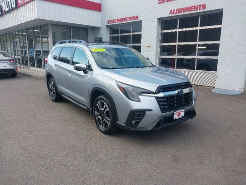 Used 2023 Subaru Ascent Limited w/ Technology Package image 2