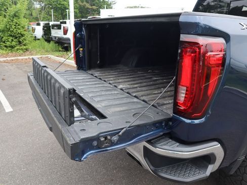Used 2023 GMC Sierra 1500 SLT w/ SLT Premium Package AWD/4WD image 7