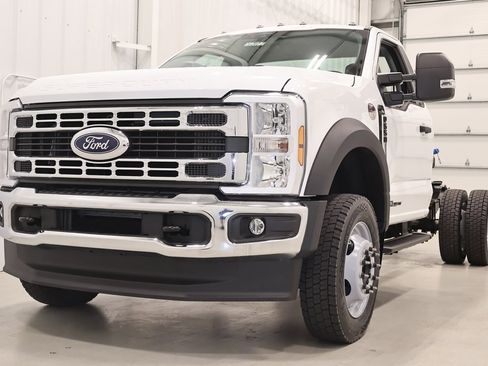 New 2026 Ford F550 4x4 Regular Cab Super Duty image 4