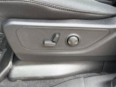 New 2026 RAM 1500 4x4 Crew Cab image 16