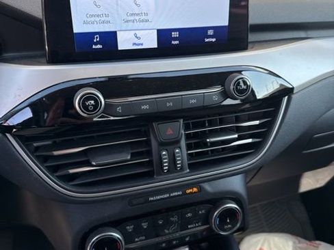 Used 2022 Ford Escape SE w/ Convenience Package image 4