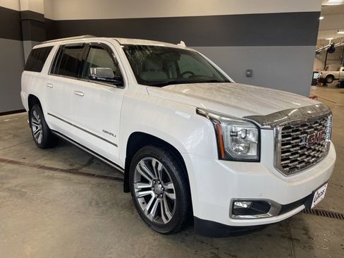 Used 2018 GMC Yukon XL Denali w/ Denali Ultimate Package image 2